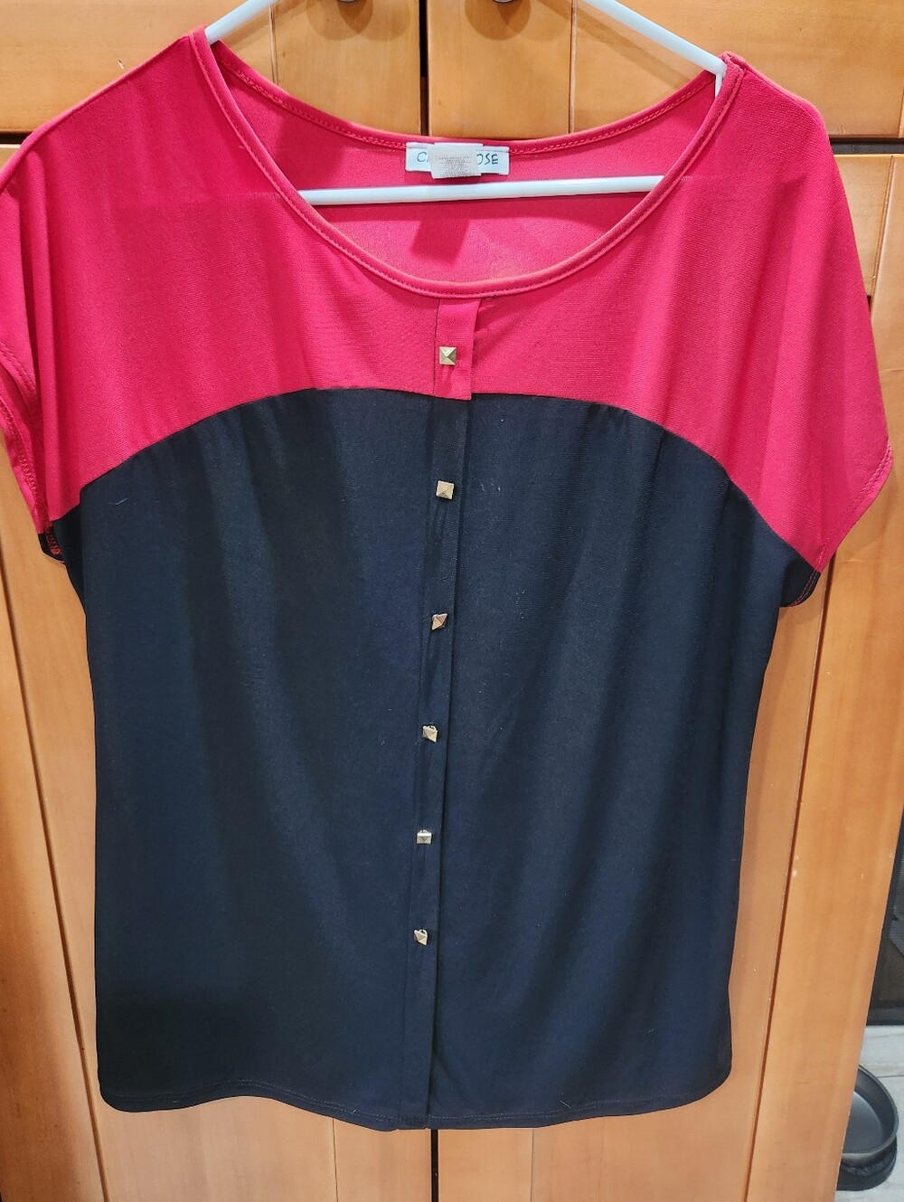 Carol Rose Two-Tone Red and Black Button-Front Short Sleeve Top